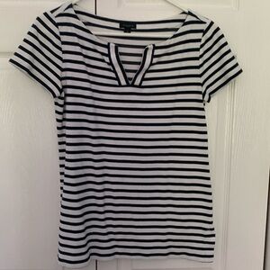 Ann Taylor short sleeve t-shirt